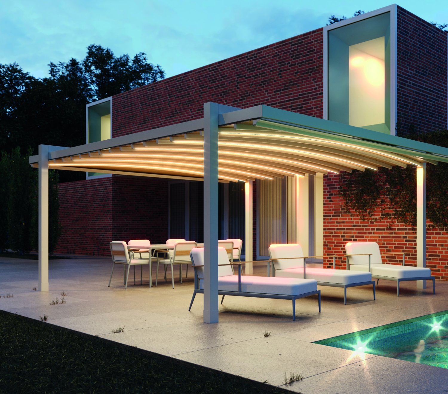 Pérgola de lona tensada iluminada junto a una piscina